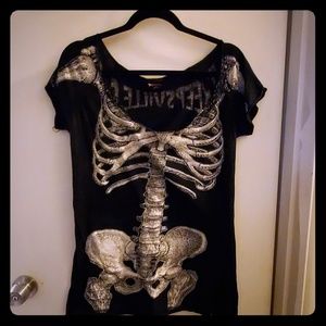 Skeleton tee